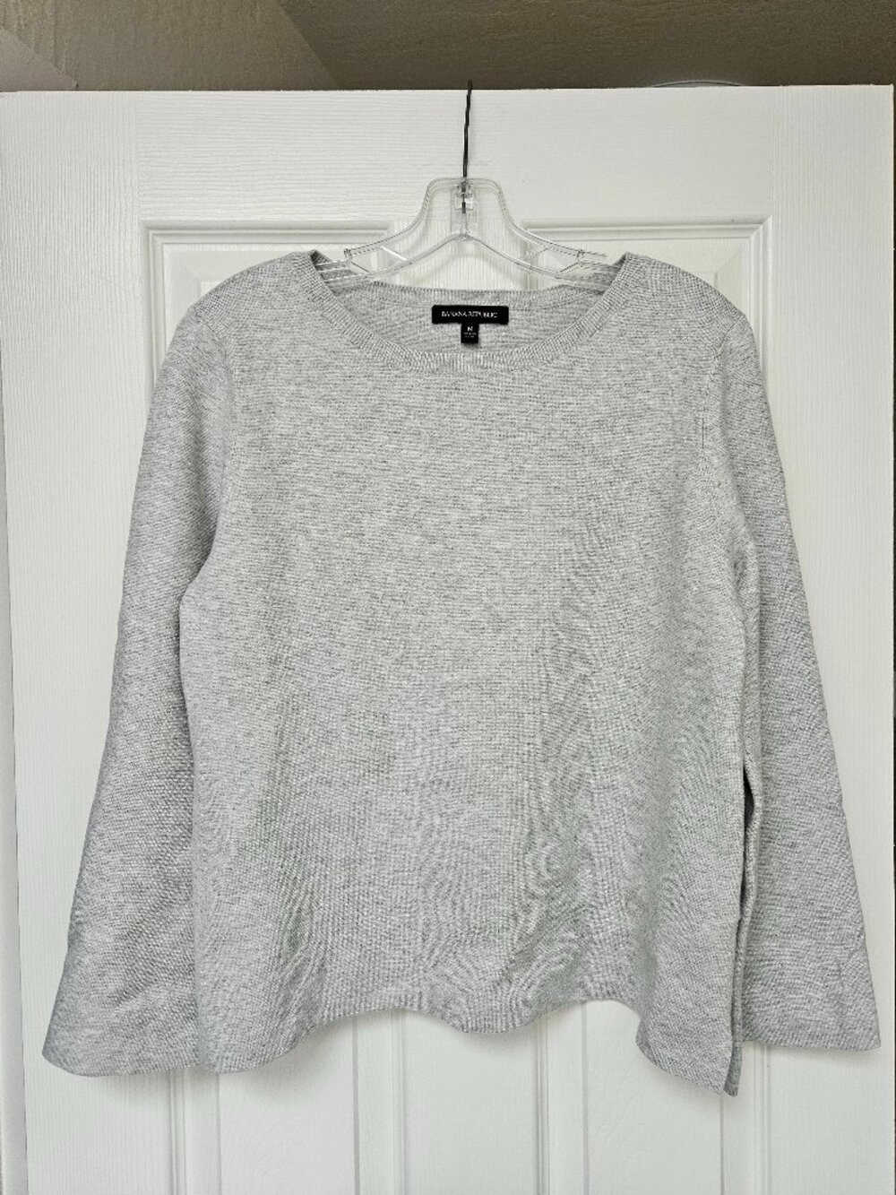 Banana Republic Light Gray Crewneck Sweater Size M